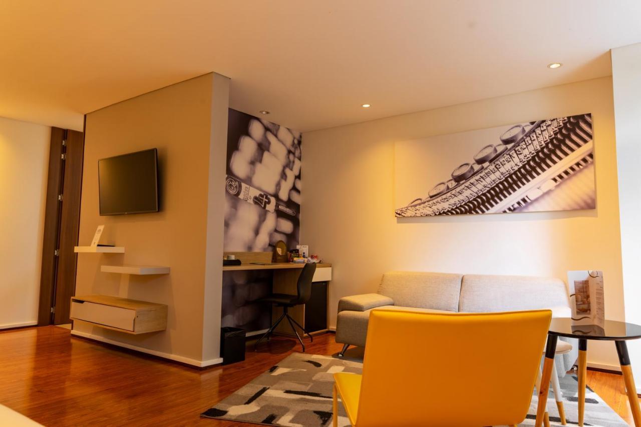 Quo Quality Hotel Manizales Buitenkant foto A suite at the hotel