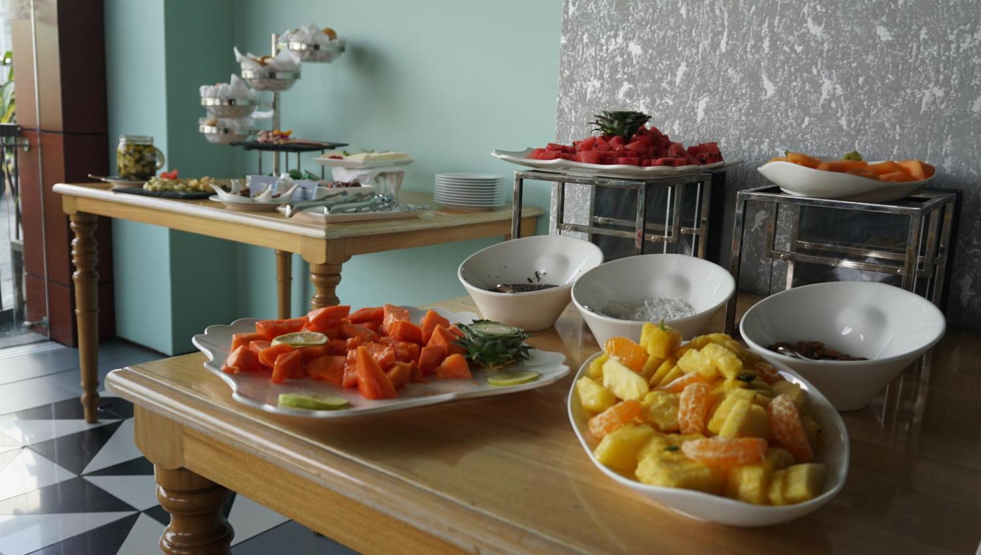 Quo Quality Hotel Manizales Buitenkant foto Fruit salad